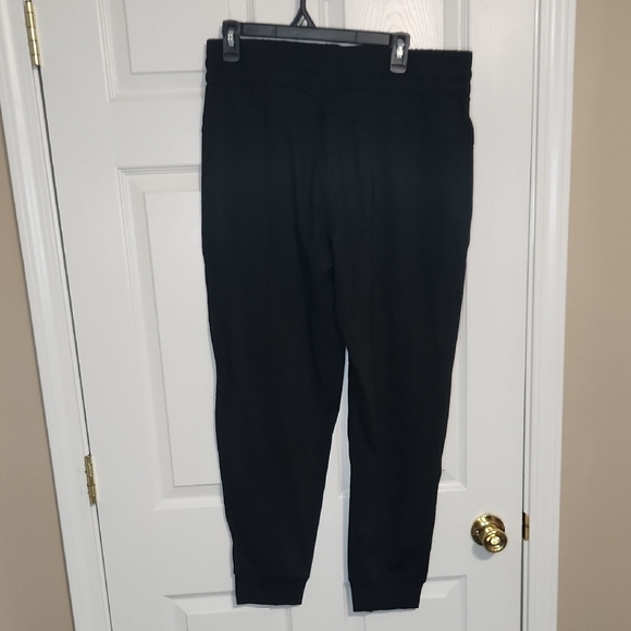 Black Jogger Sweatpants with Elastic Waistband - Picture 4 of 6